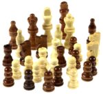 Szachy klasyczne z drewnianymi figurami - obrazek 2